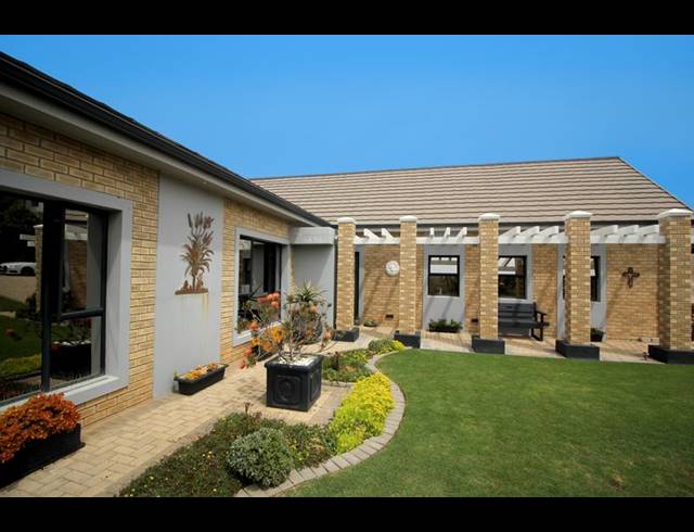 3 BEDROOM HOUSE FOR SALE IN MONTE CHRISTO